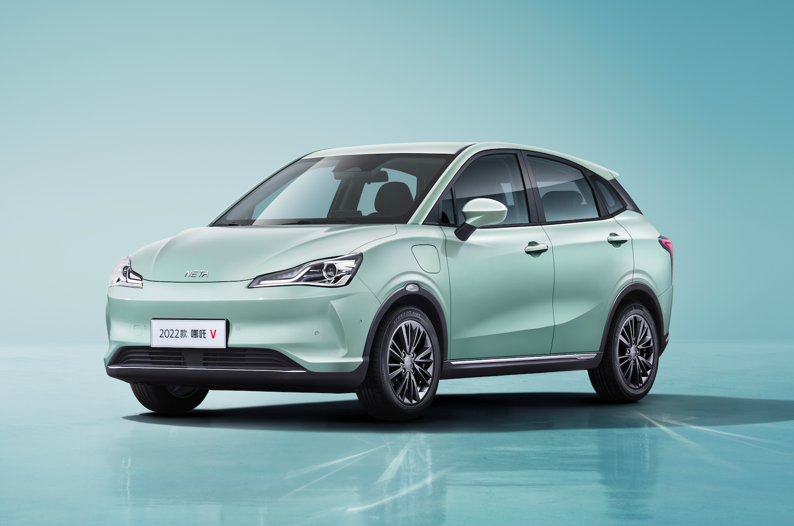 中国新势力年度销冠,扬帆出海,哪吒单批次出口3600台