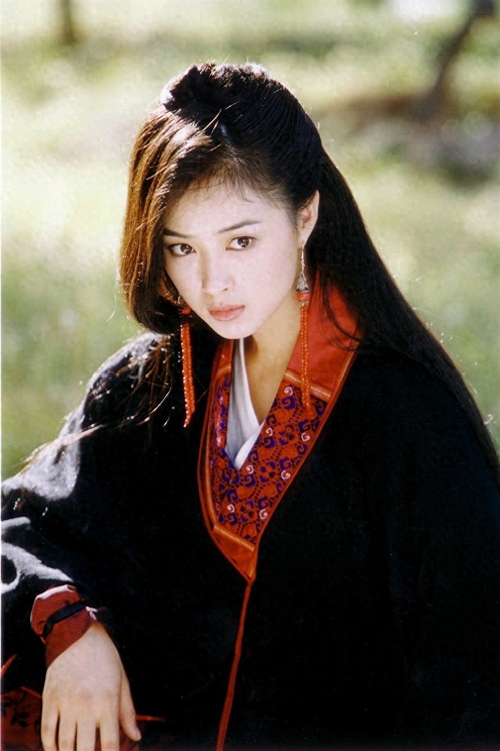 蒋欣16岁北漂20岁买房现在40岁无人敢娶活成惹不起的样子