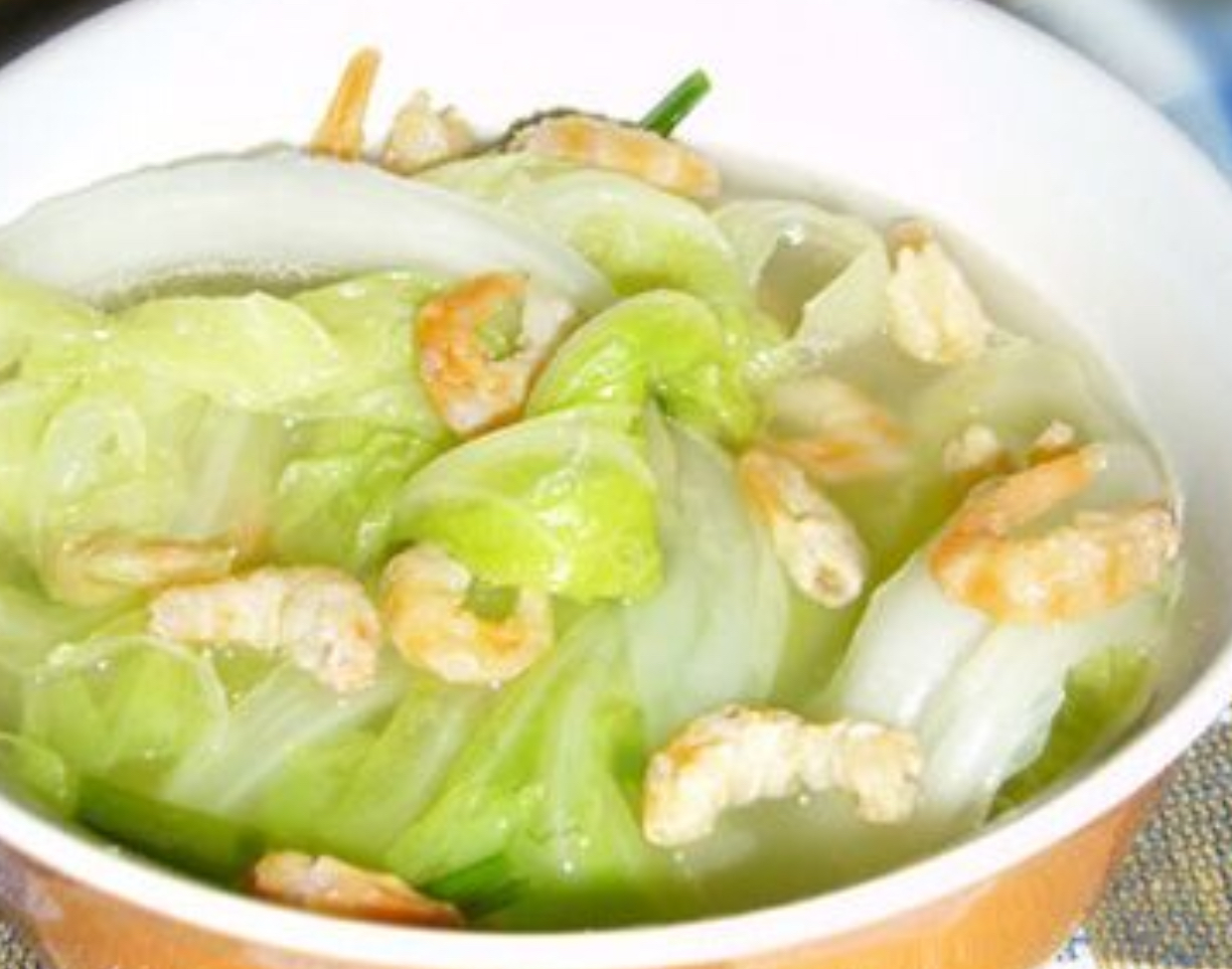 河北老丈人带安徽女婿下馆子,看到八大碗不敢吃,网友:少见多怪