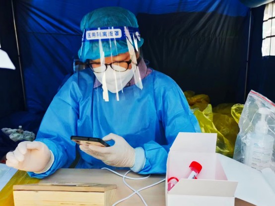 最美社工|东滨河路社区连颖:厚德无境,宽爱有心