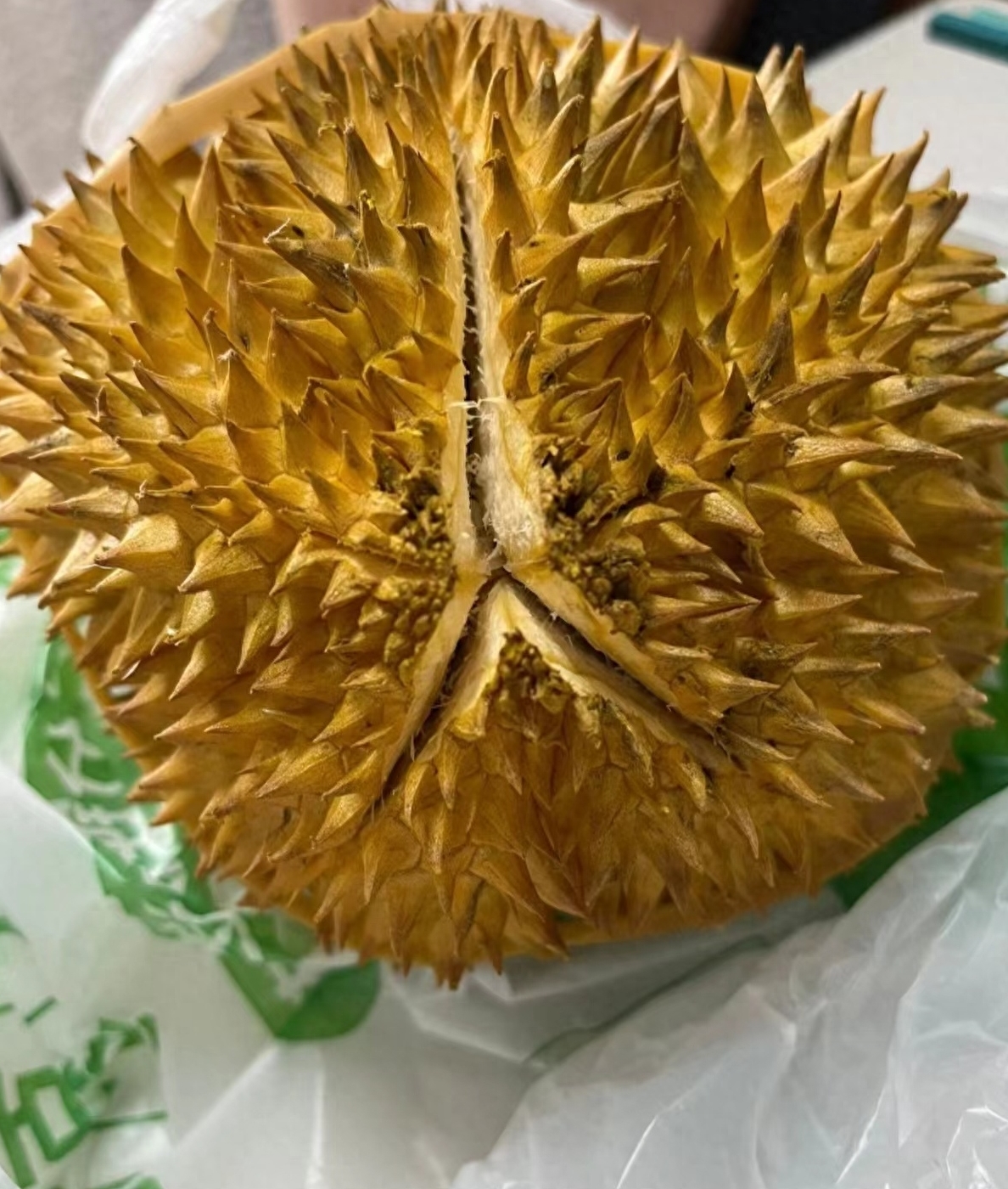 一个开口的榴莲,让我明白出嫁的女儿在娘家已经是客人