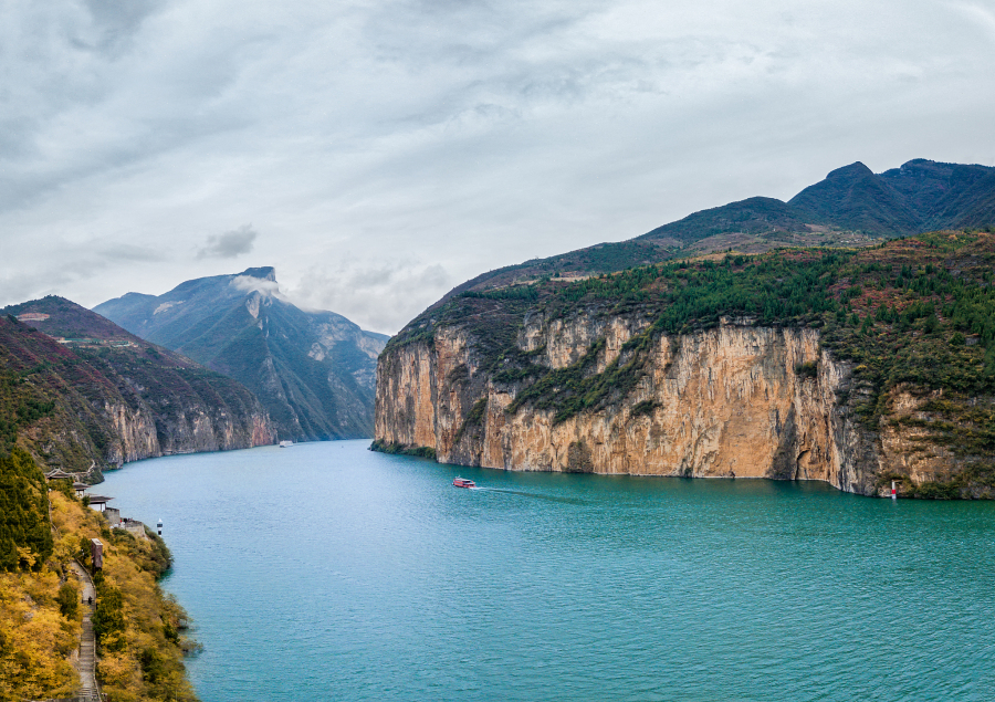 探寻神秘文化古城,畅游重庆奉节白帝城瞿塘峡风景区