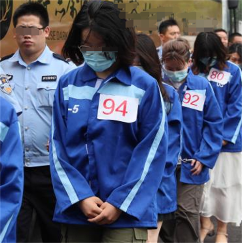 纪实 深圳六魔女案:6个打工妹劫杀21名司机,女人越漂亮心越狠?