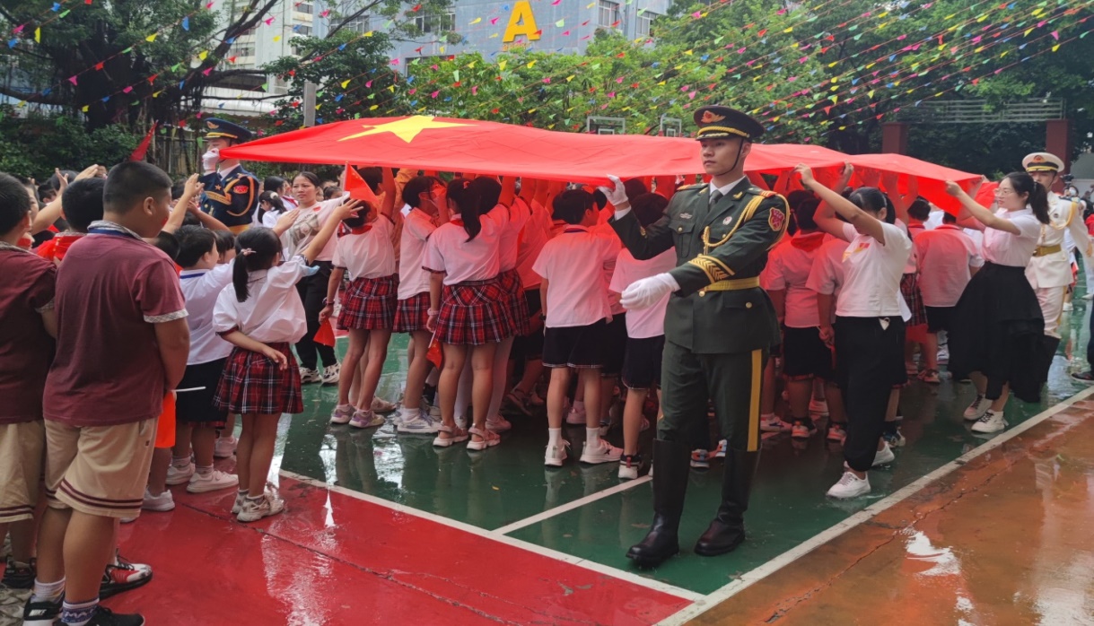 珠海市圆明小学举行大型爱国教育活动