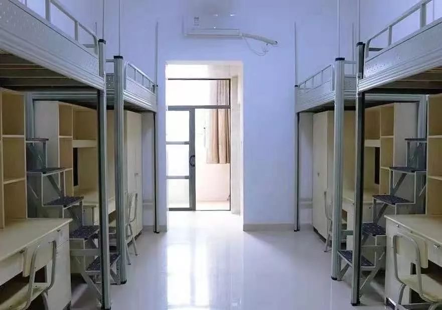 背山靠水,宜室宜居,这所大学钳于山林,还因美食"出圈"!