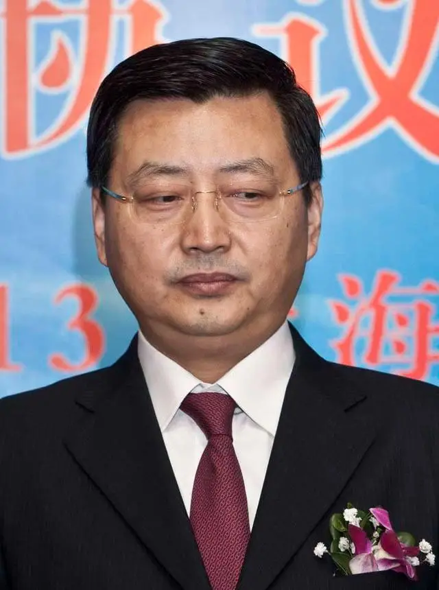 案例:杨琨:金融界元老级高管,受贿3079万,因"赌"铸恨