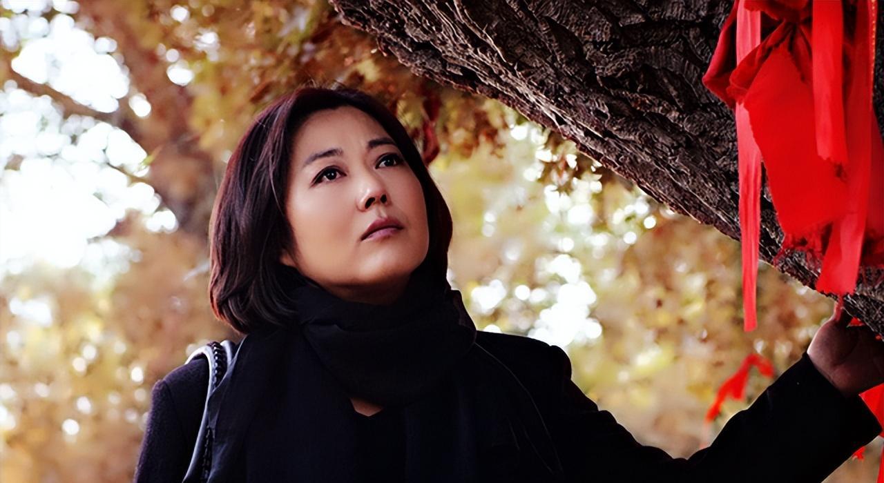 演员王茜华:我这辈子最正确的决定,就是45岁高龄为小丈夫生儿子