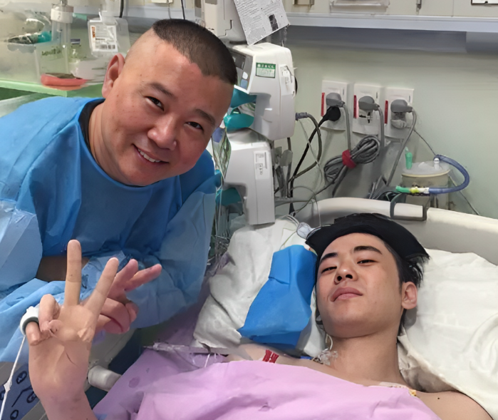 孔云龙偷偷骑18万的哈雷摩托外出,不料出了意外,郭德纲:活该!