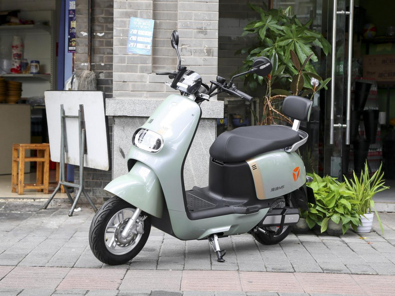 热门摩托车鉴赏,雅迪,m5