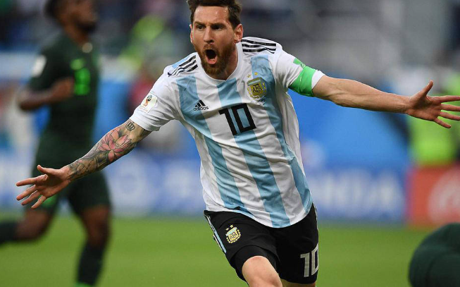 梅西在2021年夏天加盟巴黎,成为俱乐部的一大引援亮点