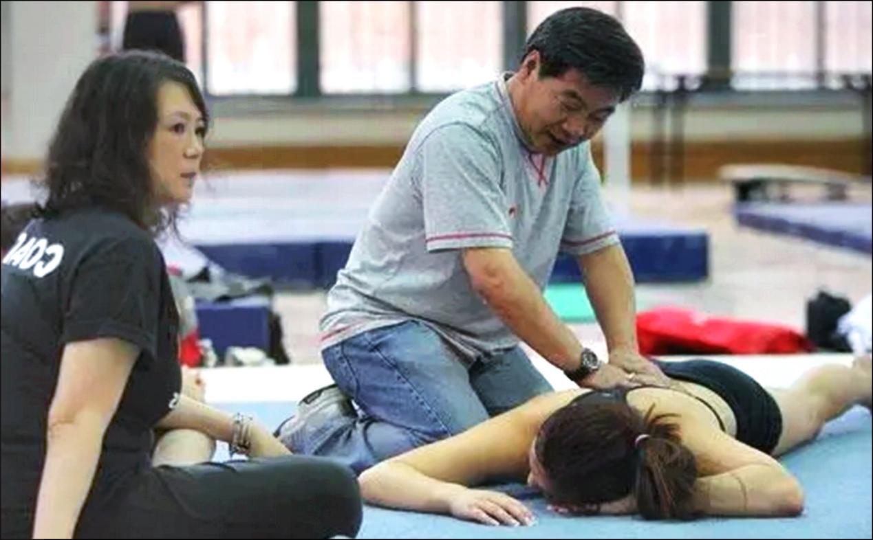 李月久:首位体操世界冠军,退役后移民美国,因一个贡献被夸爱国