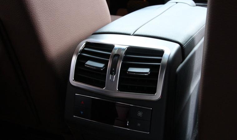 春风有信,花开有期,奔驰e260