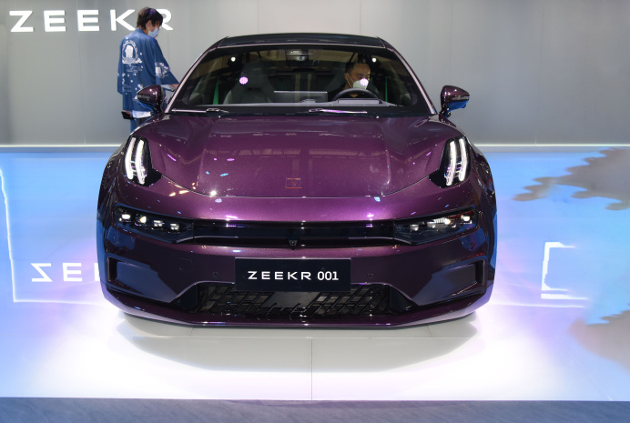 第四季度发布!新极氪001内饰泄露,换半圆仪表,中控屏全面升级