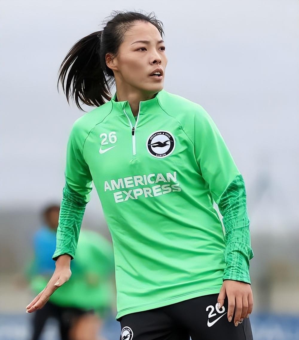 北京时间10月24日上午,中国女足传来王霜和娄佳慧的新消息!