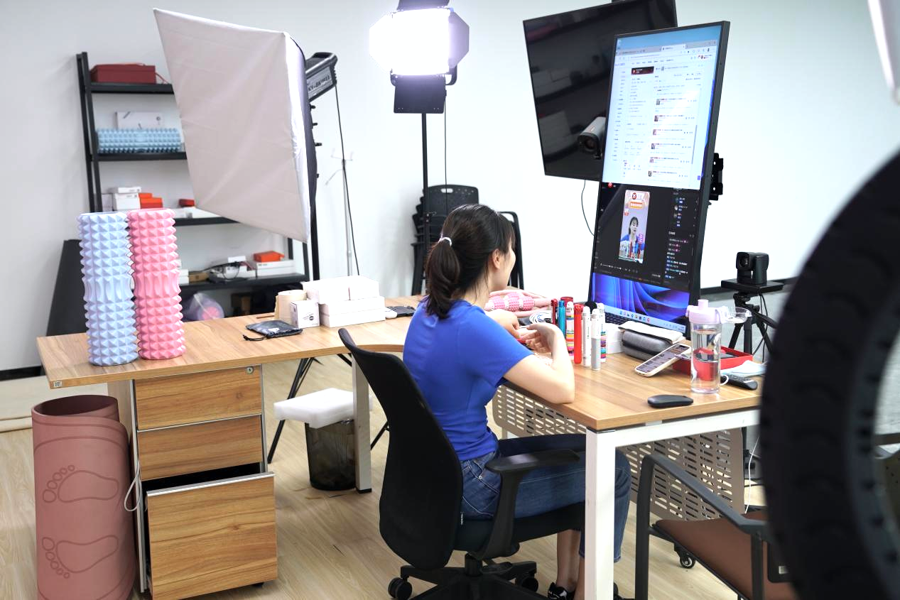 直播间搭建案例:如何搭建一个智慧运动产品的专业直播间?