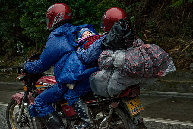 春运来了,广西摩托返乡大军消失的背后,都是越南惹的祸?