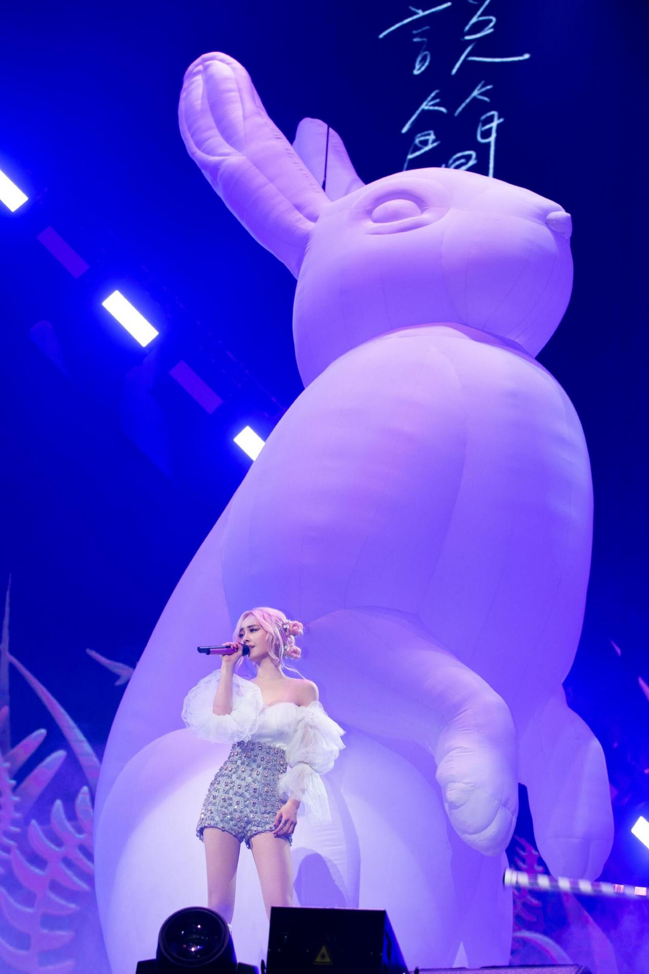 蔡依林这才是演唱会该有的打扮!一套比一套好看,太惊艳