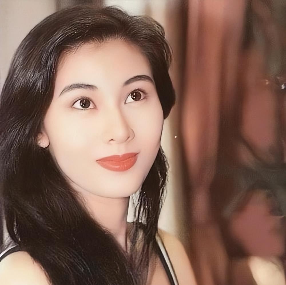 53岁李嘉欣!素颜健身照流出,表情崩坏大口喘气却被网友夸