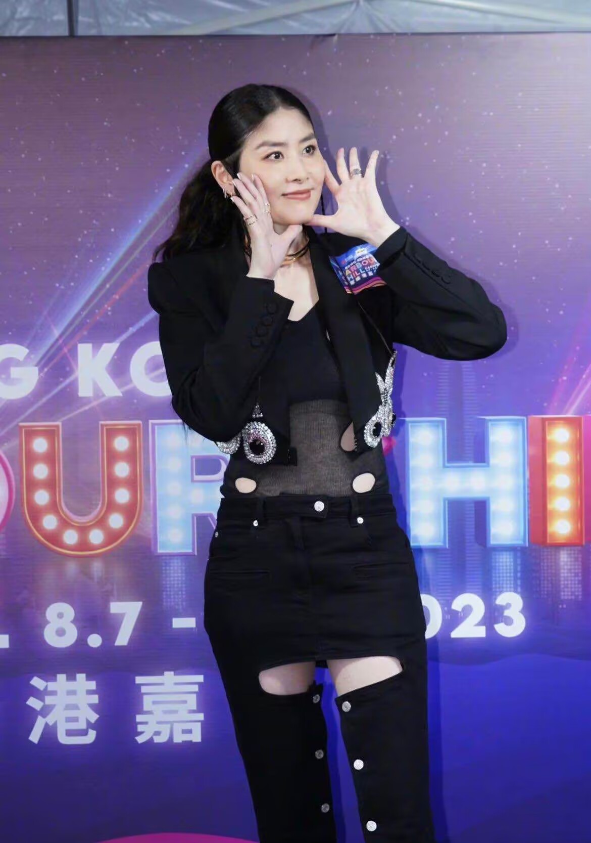 陈慧琳厉害了,穿搭"不走寻常路",人到中年照样高级,吸睛