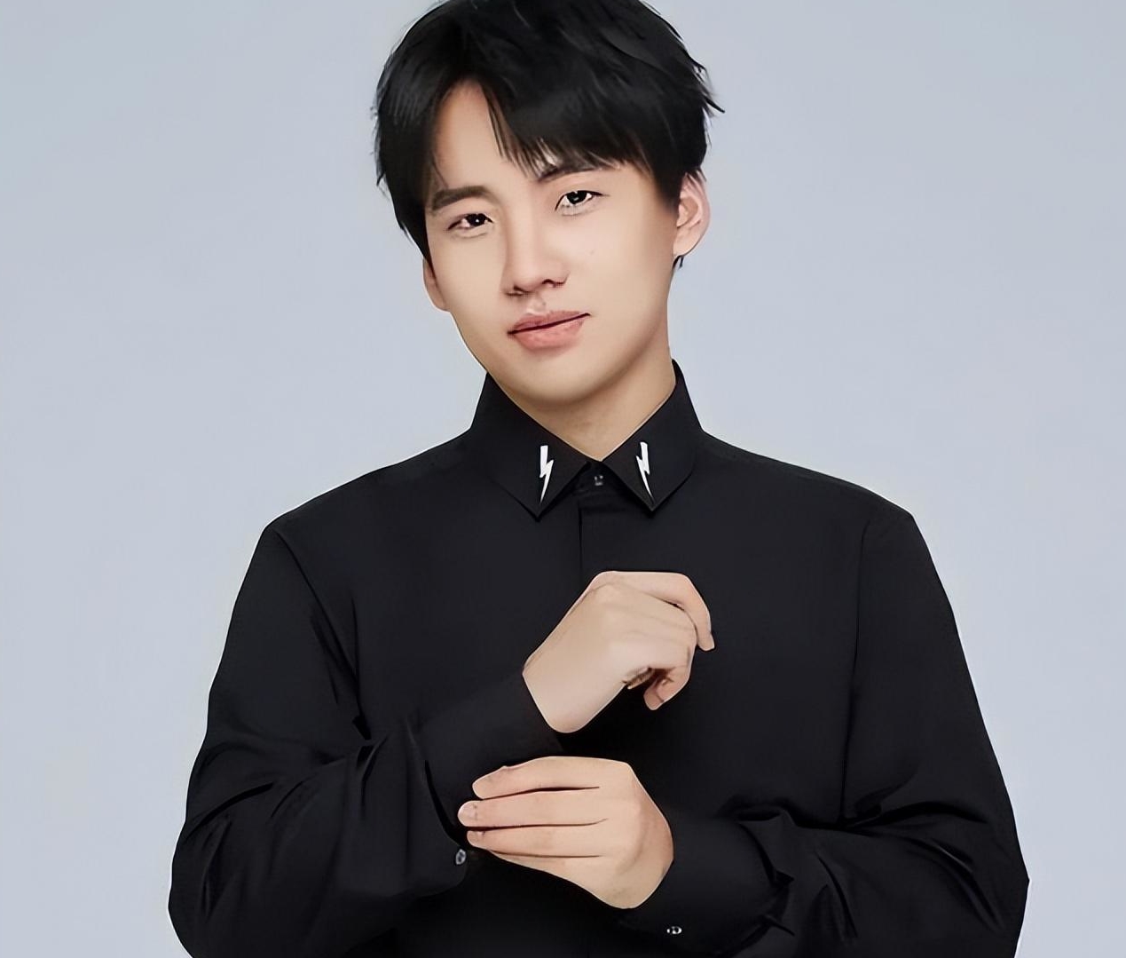 "娱圈宠儿"郭麒麟:张小斐,金靖抢着嫁,于谦拿他当亲儿子