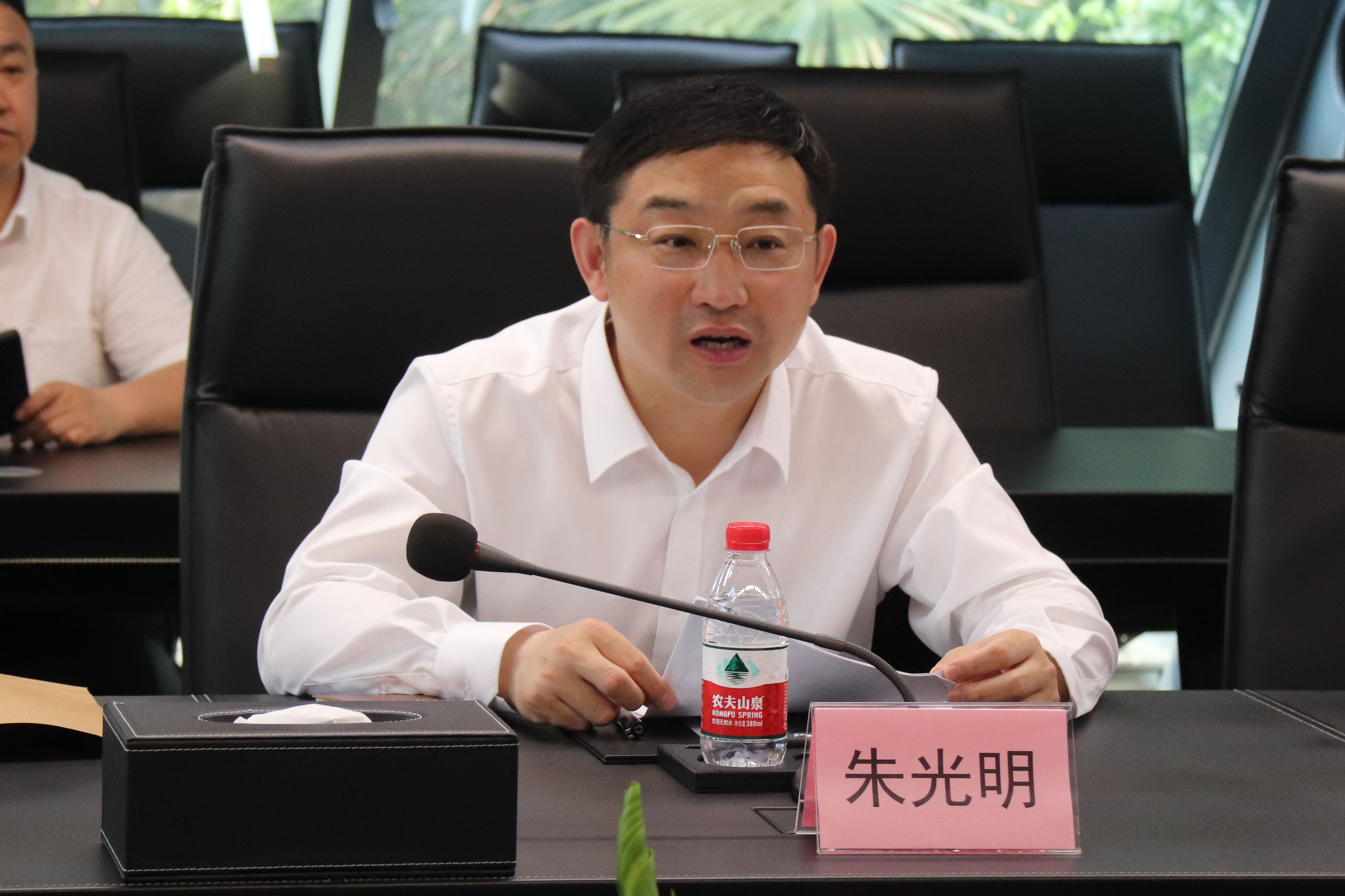 长春汽开区党工委书记朱光明等一行莅临数引网考察交流