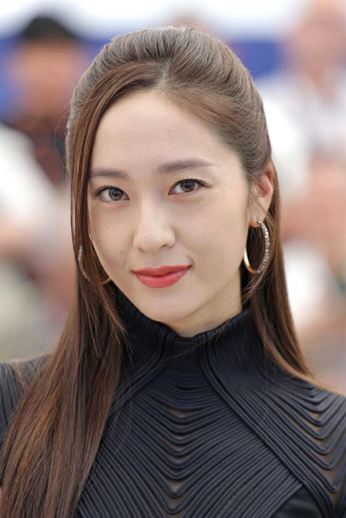 看到生图下的郑秀晶,我终于理解为什么都说她"不上镜"了!