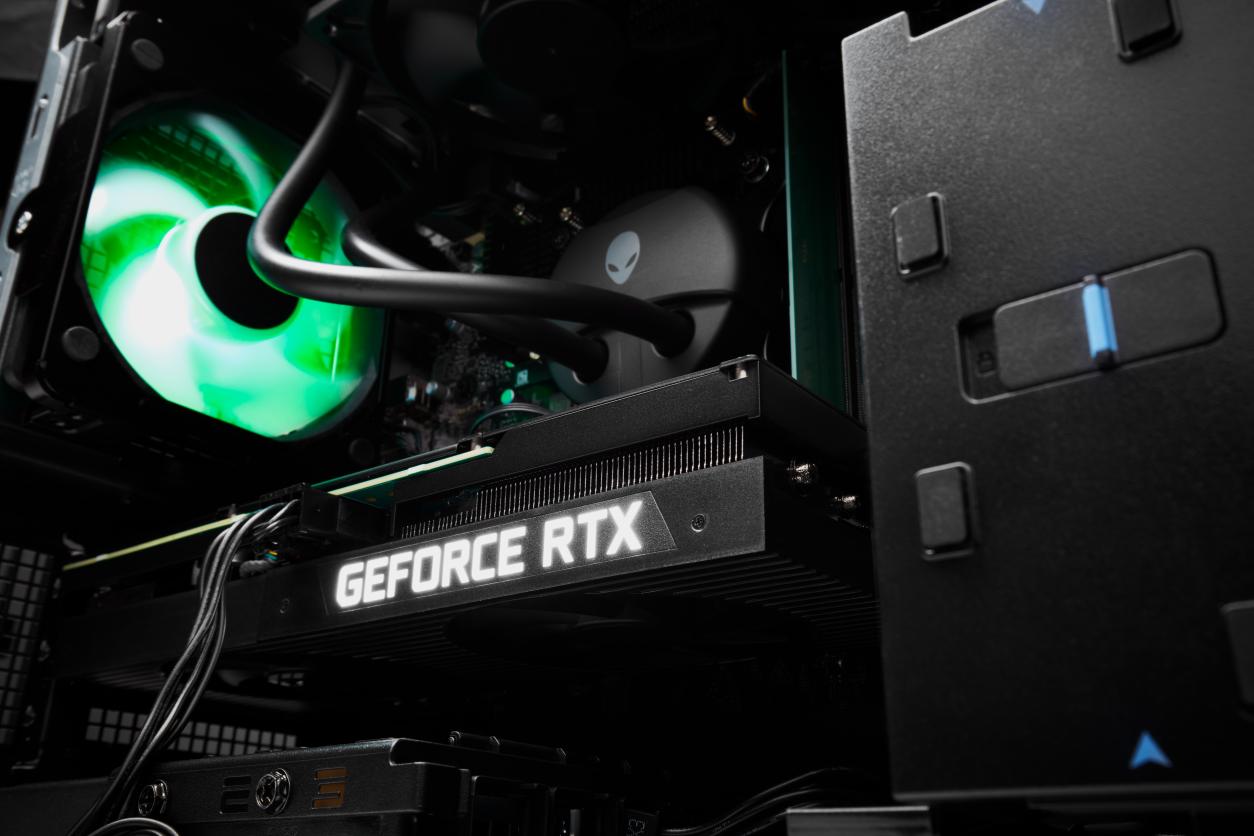 深度解析:从blokecore潮流谈alienware aurora r16游戏台式机