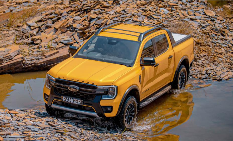 2024款福特ranger,越野皮卡,江铃国产版与海外版悬挂不同