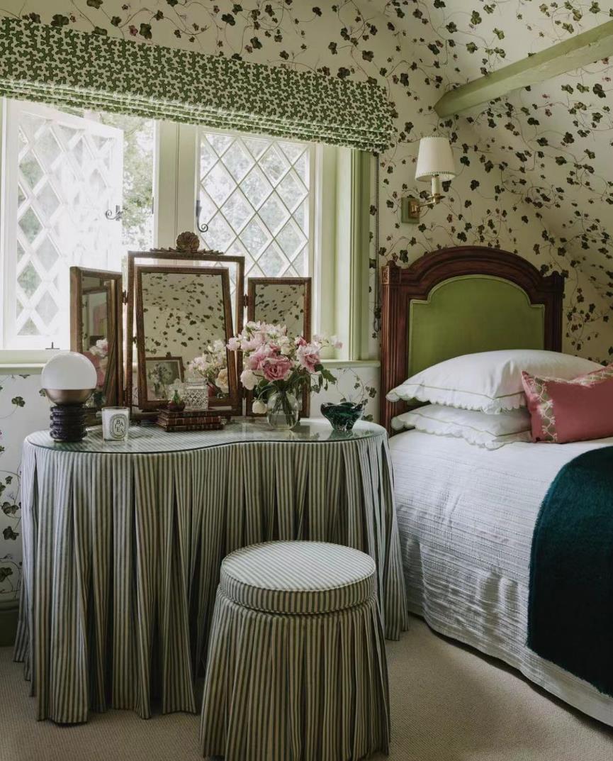 英国乡村童话小屋,室内装饰浪漫复古美得超乎想象,太治愈了