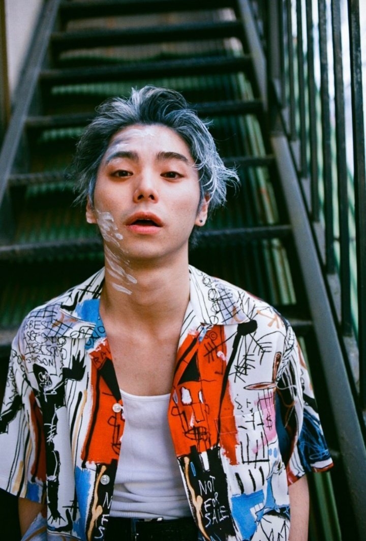 苣屋戏外是黑发大帅哥!村上虹郎浓颜系帅脸超迷人,爸妈皆是大咖