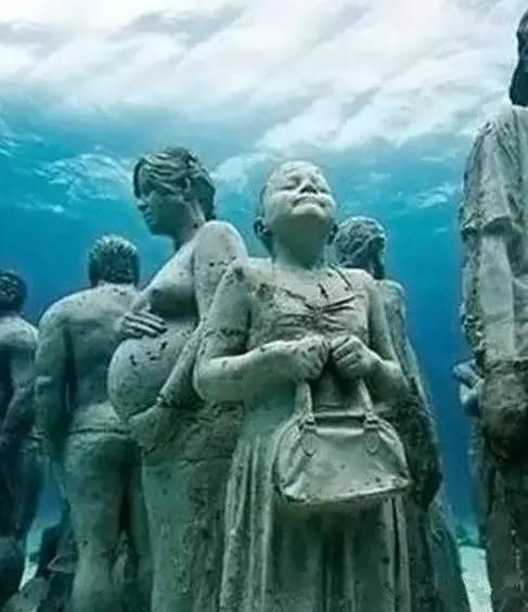 虚拟故事:抚仙湖沉船事故后,捞尸队下水遇千年尸林,凶险惊到749局