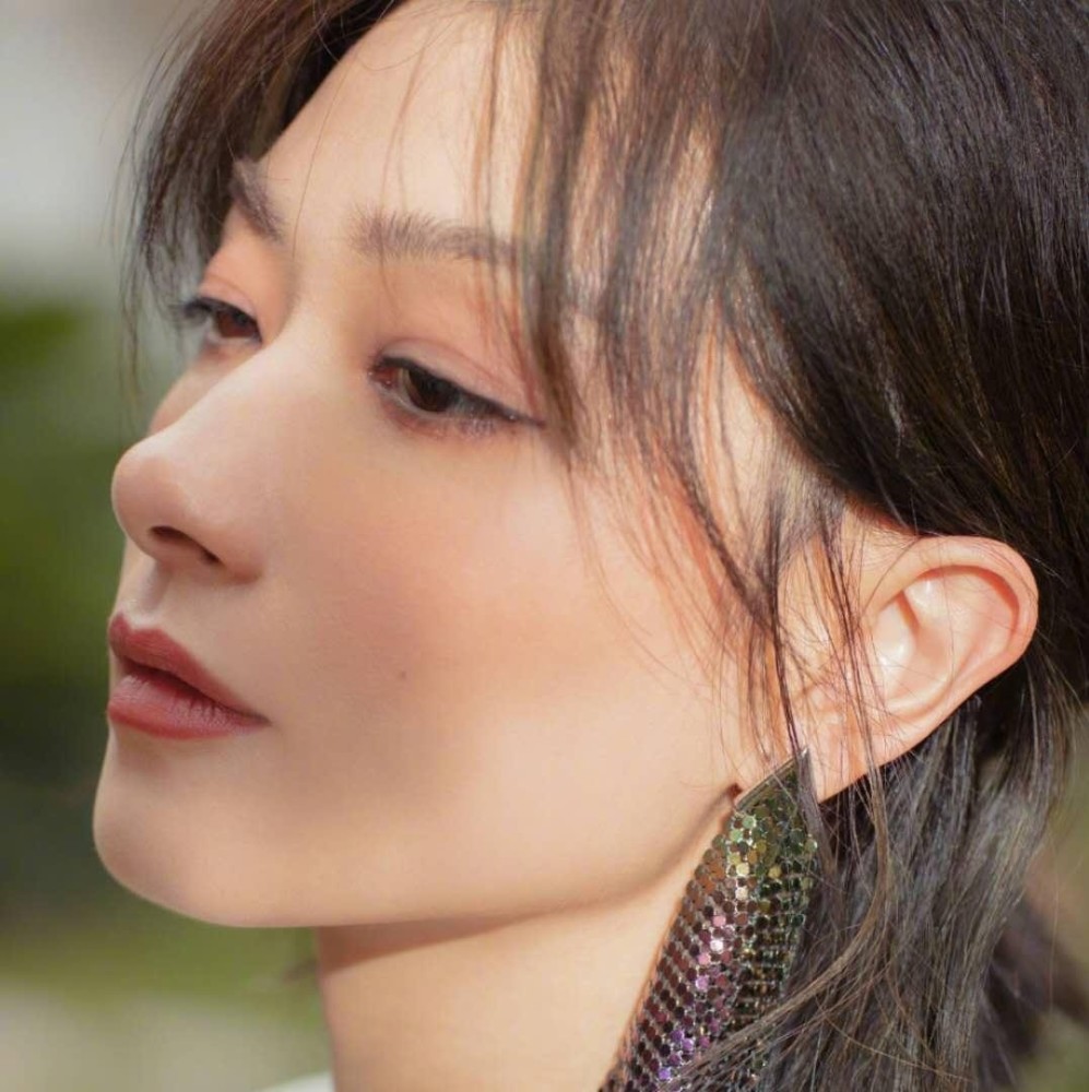 鼻综合手术常用的材料有哪些?鼻整形最好不超过三次吗?