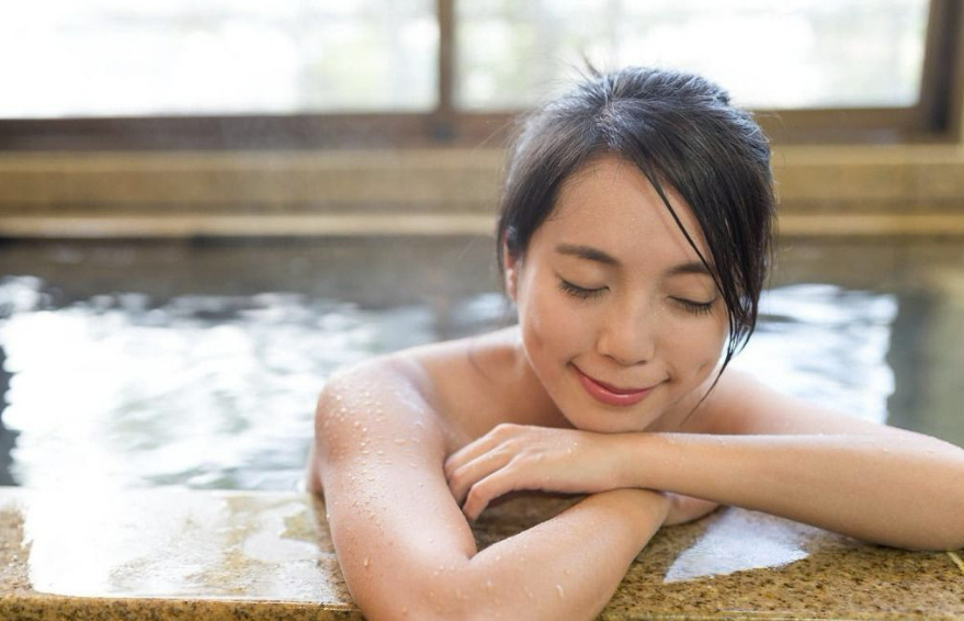 游客们到日本泡温泉,必须要遵守三个规矩