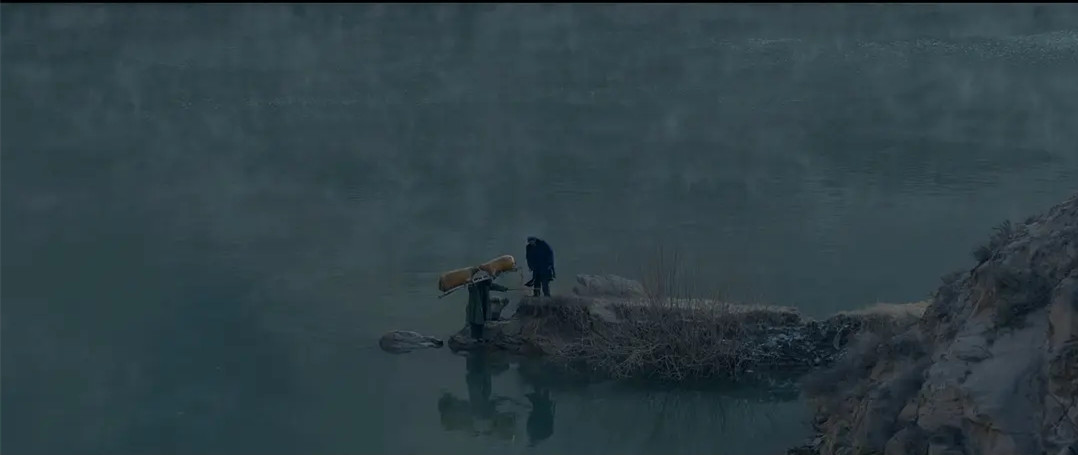 《河对岸是山》黄河捞尸人行业,女尸最值钱,揭露肮脏的交易