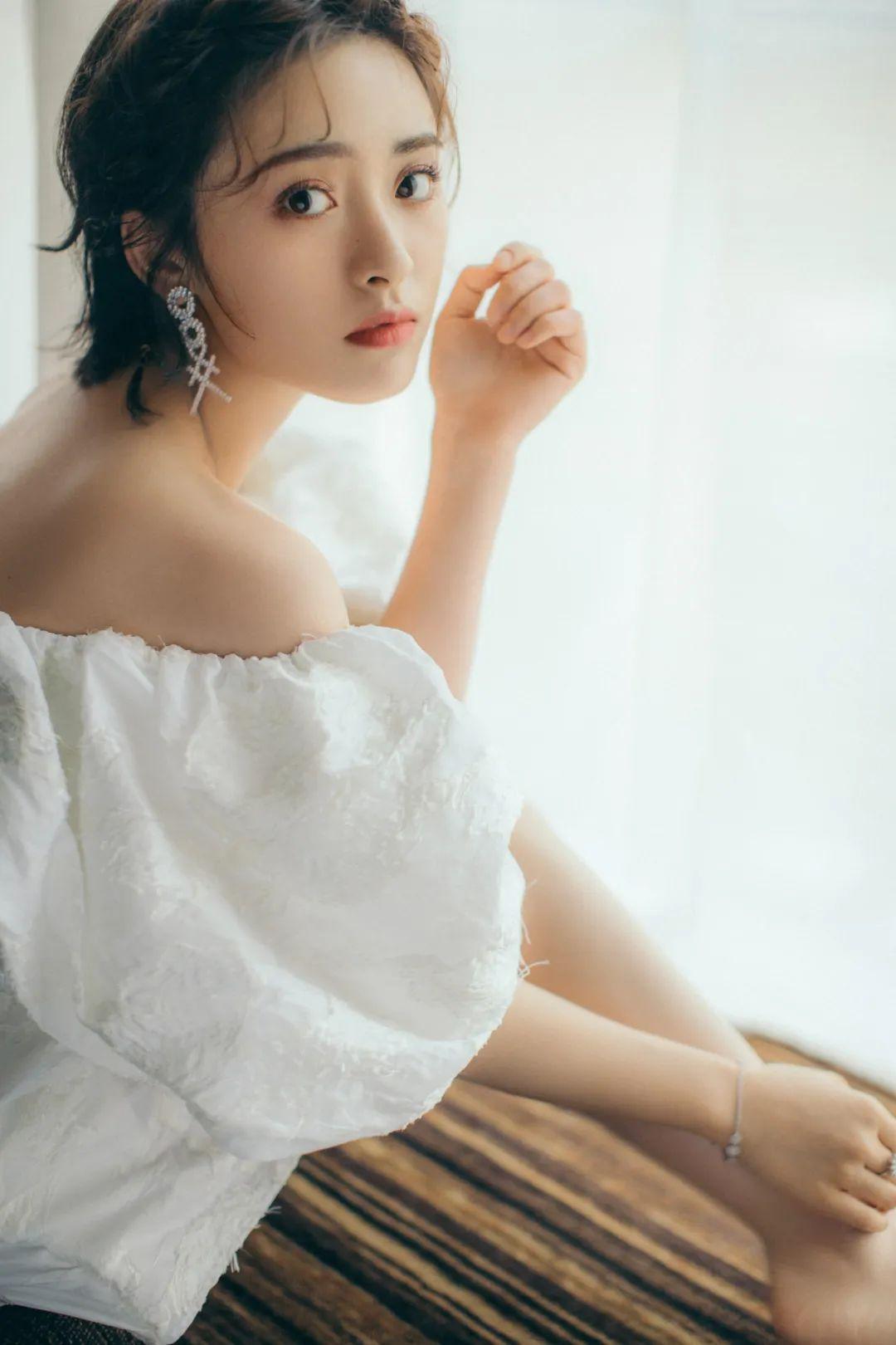 变漂亮好赚钱?20岁女孩贷款整容,后期6万5的贷款怎么还