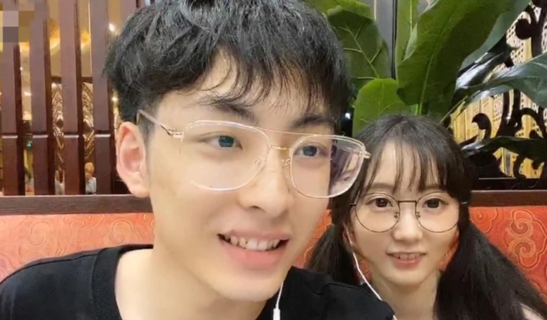网友表示超越瓜妹,与赖神确实般配