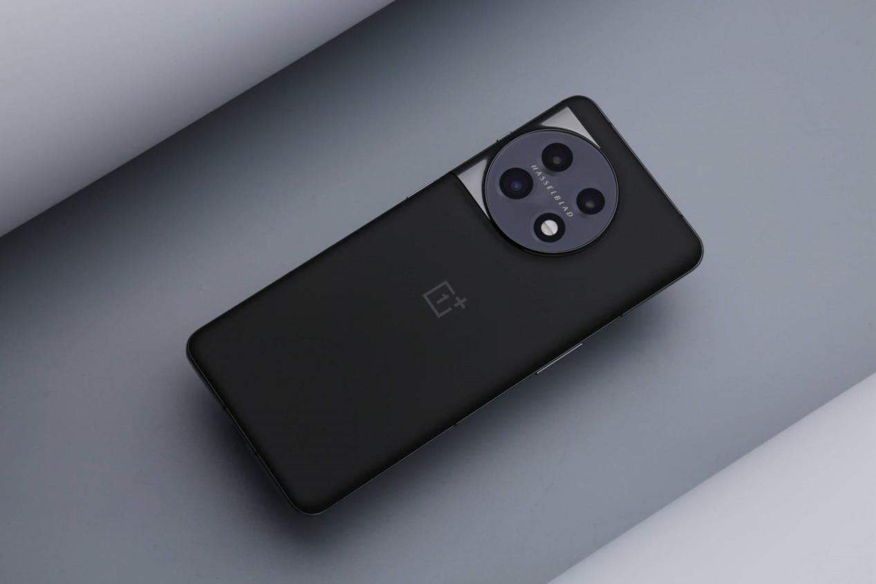 一加3nm新机试产,18g 1024g下放到4899,说不出的香