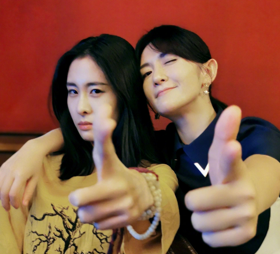 口碑反转?曝张碧晨生子前不知生父,谭伊哲全程陪产,张杰受牵连