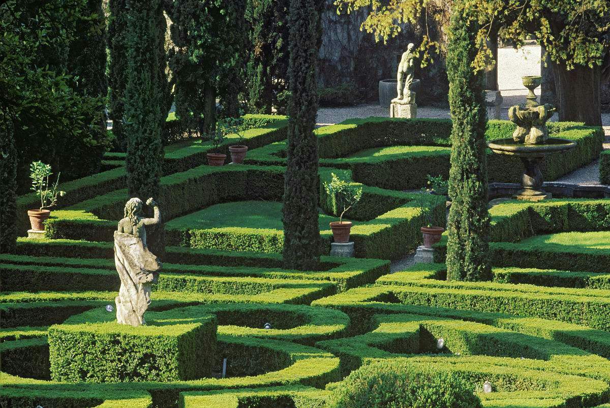 论中国美的特质——中国传统园林与西方园林的差异与影响