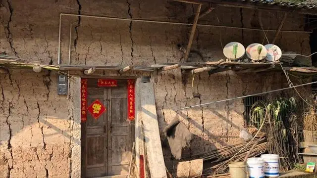 纪实:贪官张标:为娶小老婆改名,4年贪污4000万,下场如何?