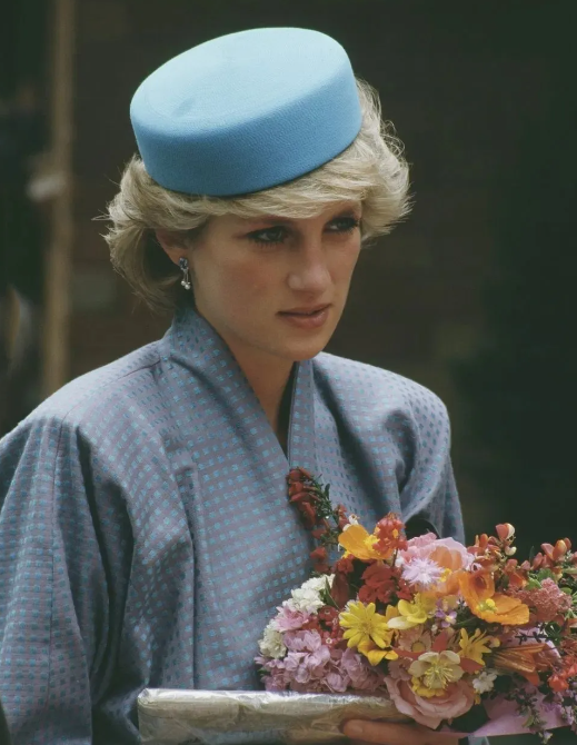 1997年,戴安娜与情人遭遇车祸双双殒命,多迪的财产无人继承