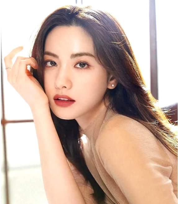 全网谁能顶得住!"世界最美面孔"林珍娜——胸围36d,腿长109厘米