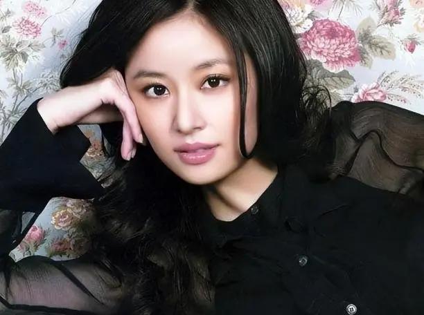 陆毅林心如合体上节目,当着老婆鲍蕾的面热情拥抱显亲昵!