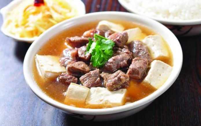 豆腐和它一对,很多人没发现!5块钱焖一锅汤汁拌米饭也是一绝