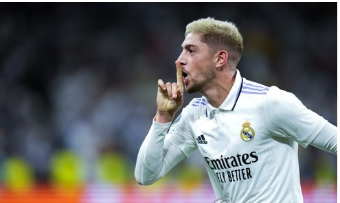 巴尔维德在度假时对英超转会传闻感到惊慌失措