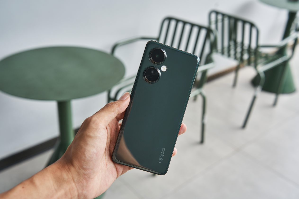 oppo主动调低利润,1亿像素 5000mah大电池,12g 256g才1599