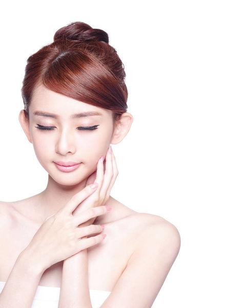 王珊青:"如何展现一个光彩焕发的妆容"