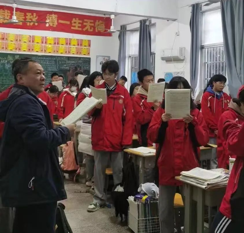 激情迎接晨光 以书声追逐梦想 安庆市龙门高中校园文化建设宣传