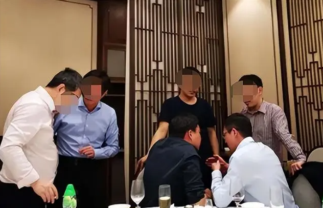 合肥"黑老大"胡斌:宣判后被直押火葬场,十分钟结束罪恶的一生