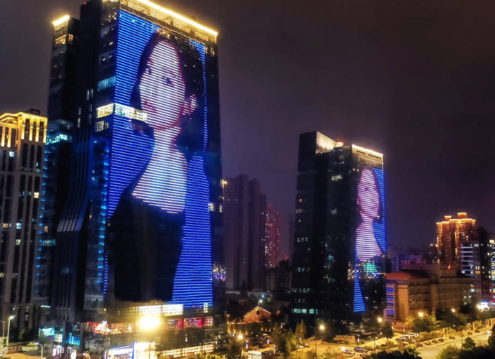 温州户外广告投放形式浅析,鹿港大厦灯光秀广告价格折扣分享